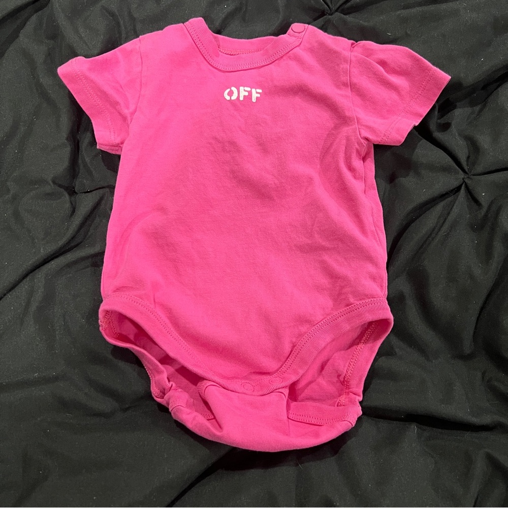 3/6 months 3 pack off white onies